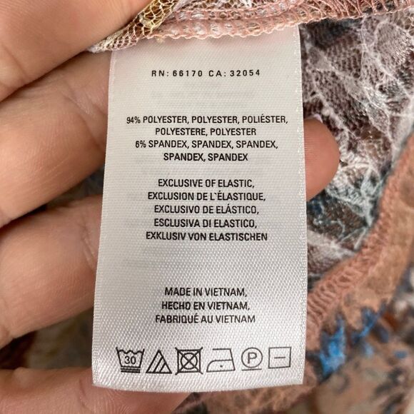 Anthropologie | Akemi + Kin | Floral Lace Patrizia Bell Sleeve Top Size X Small - Picture 6 of 6